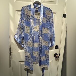 Blue floral silk robe with tie waist, Size: L #silk #robe #loungewear
